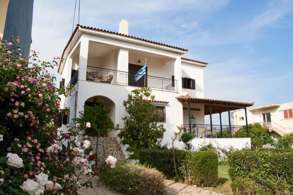 Nella foto è visibile l'oggetto Korinthos House PLV situato nella città di Zevgolateíon.