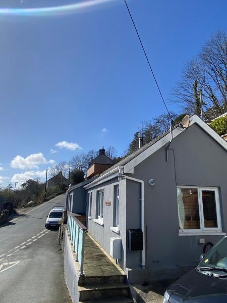 På billedet ses objektet Comfortable bungalow in Goodwick no TV with private parking one car beliggende i byen Goodwick.