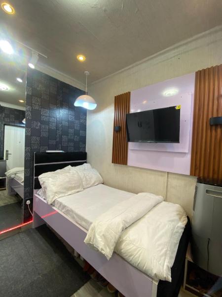 A la foto es mostra l'objecte Modern Studio Apartment in Lekki situat a la ciutat de Lagos.