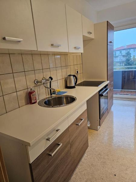 A la foto es mostra l'objecte Leuna bei Leipzig & Halle - 2 Apartments mit je 3 Schlafzimmern, Küche, Bad situat a la ciutat de Leuna.