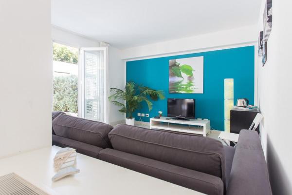 Op de foto is het object Mondello Suites FLH - Anemone te zien, gelegen in de stad Palermo.