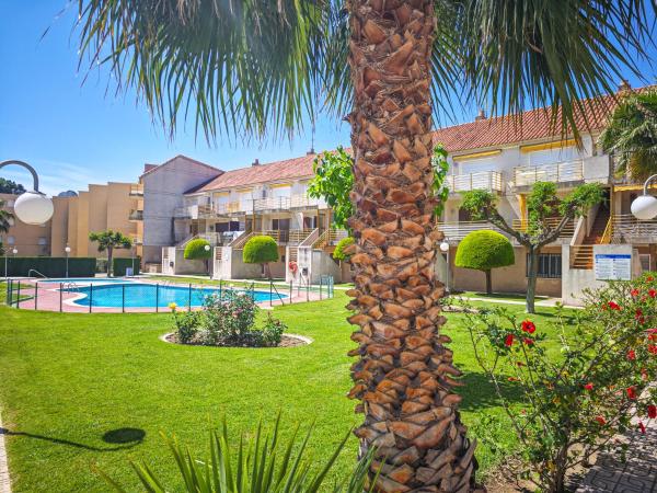 Na fotografii je vidět objekt LITORAL COSTA DORADA - TRES CARABELAS Only families nacházející se ve městě Cambrils.