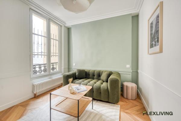 Bright 2-Bedroom Apartment 1 Living Room 2 Bedrooms 50 m Paris 9th, Paris