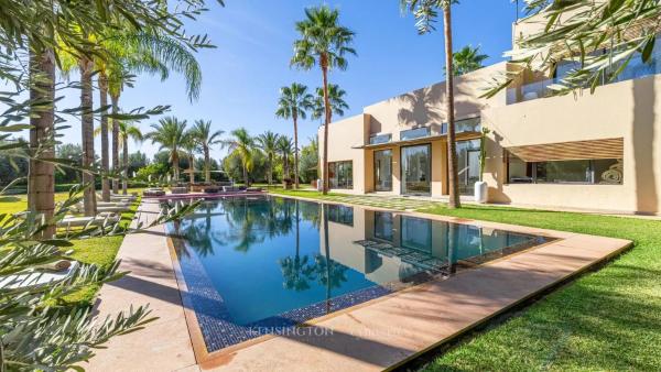 写真にはAït Hamid市にあるVilLA AYDENが写っています。