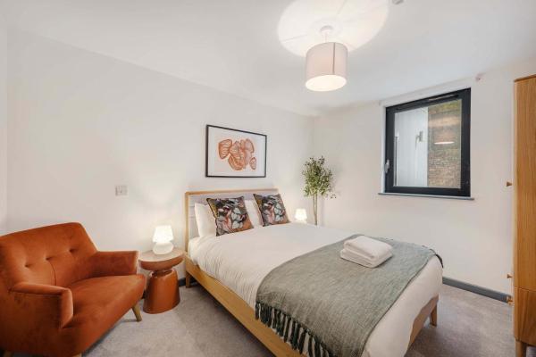 Baltic Apt II - City Centre with Parking, Sleeps 6, Ливерпуль