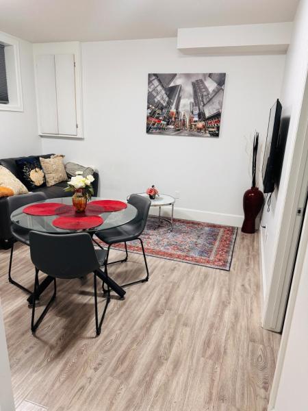 A la foto es mostra l'objecte Nanone Signature- Adorable 2 Bedroom Suite situat a la ciutat de Warman.