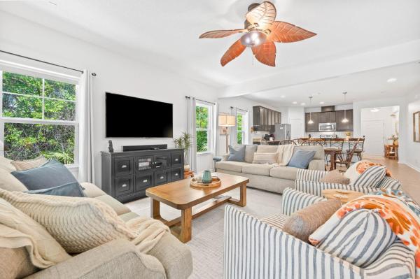 På bildet vises objektet Dog-Friendly 4BR Coastal Getaway Close to Beach som ligger i byen St. Augustine.