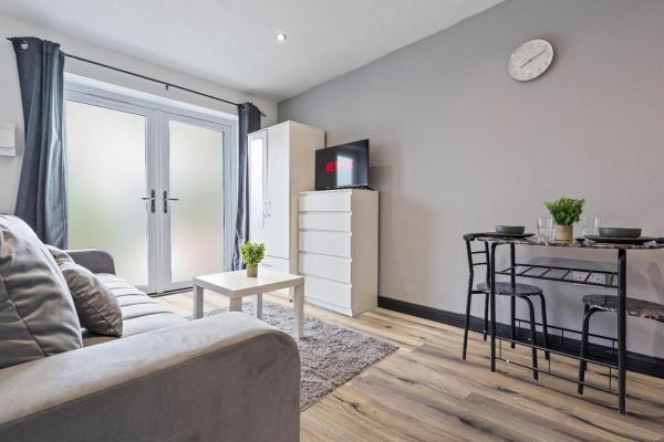 A la foto es mostra l'objecte Comfy Garden Studio in Banbury with Modern Amenities and Fast Wifi situat a la ciutat de Drayton.
