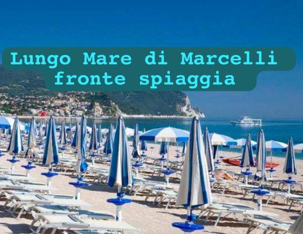 Na fotografii je vidět objekt Conero Casa - Marcelli di Numana Fronte mare in Via Litoranea 178 bis con parcheggio esclusivo nacházející se ve městě Marcelli.