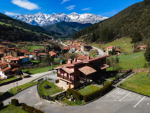 Nella foto è visibile l'oggetto Apartamentos La Montaña situato nella città di Frama.