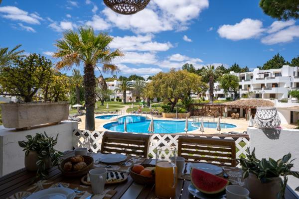 Luxury Beach House Apartment - Golf & Tennis Court & Pool View - Algarve