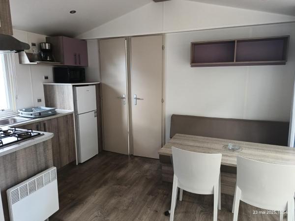 Nella foto è visibile l'oggetto Camping les sablines situato nella città di Valras-Plage.