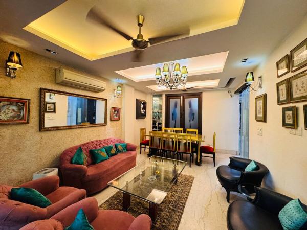 3br Spacious Apt Park Facing With Balcony - Delhi