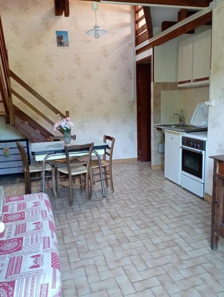 A la foto es mostra l'objecte Studio numéro 2 , 3 couchages situat a la ciutat de Chabottes.