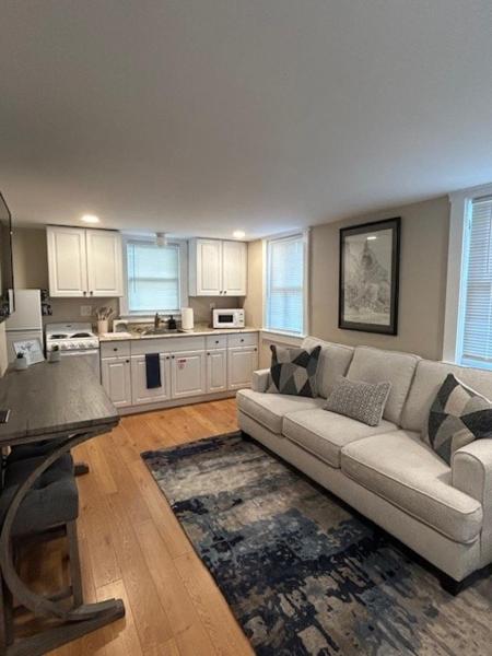 Cute And Cozy Apt Near Historic Downtown Sanford - Sanford, FL