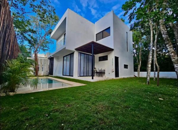 På billedet ses objektet Beatiful House 3BR private pool Gated community beliggende i byen Chacalal.