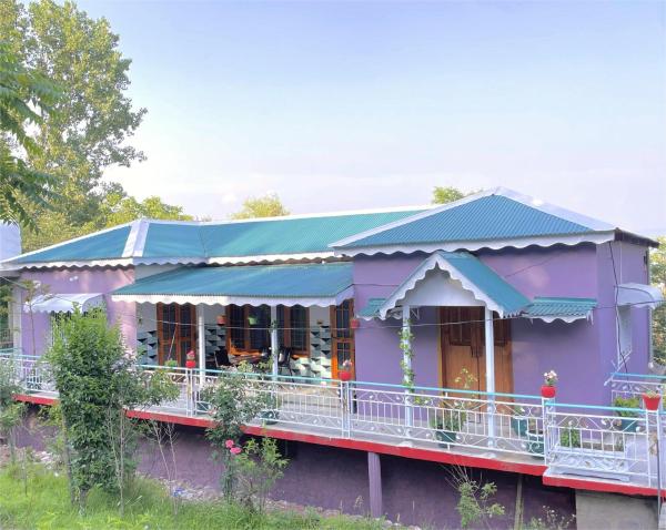 Na foto é possível ver o objeto Luxury Cottage Bhurban Fully Equipped localizado na cidade de Shāhkot.