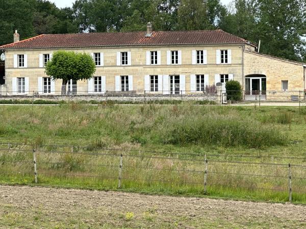 A la foto es mostra l'objecte Maison de campagne repos paisible chevaux situat a la ciutat de Marcenais.