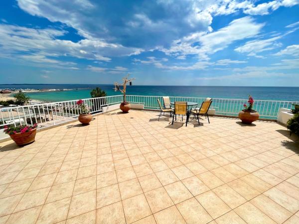 照片显示了位于Nea Moudania市的The Balcony House物件。