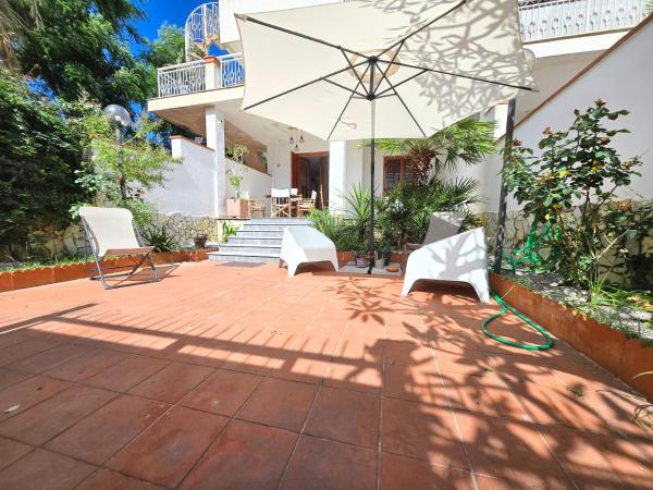 På billedet ses objektet Villa Lumos Mondello Beach beliggende i byen Palermo.