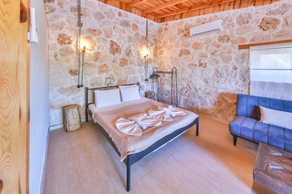 A la foto es mostra l'objecte Bademlique Stone Rooms situat a la ciutat de Kas.