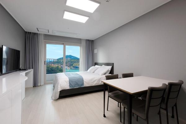 En la foto se muestra el objeto Yeosu Stay and Park ubicado en la ciudad de Ungch'ŏn-ni.