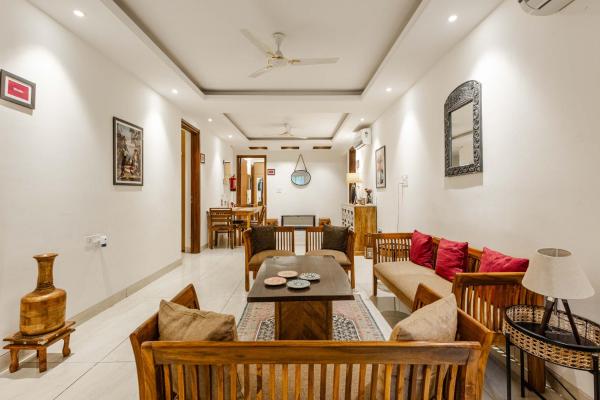 Golf Greens - 4 Bedroom Ground Floor Apartment With Private Garden, South Delhi - Delhi