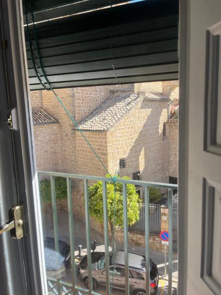 Na zdjęciu widoczny jest obiekt Vivienda Turística Cronista Muro położony w mieście Úbeda.