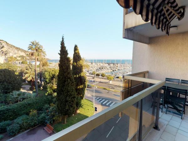 På billedet ses objektet Grand 2P avec Terrasse, Aperçu Mer et Garage Privé – Menton Garavan - FR-1-196-268 beliggende i byen Garavan.