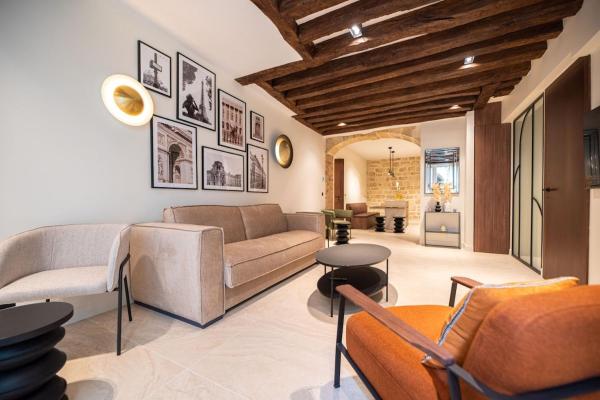 Luxury 2BR - Place des Vosges - Le Marais, Paříž