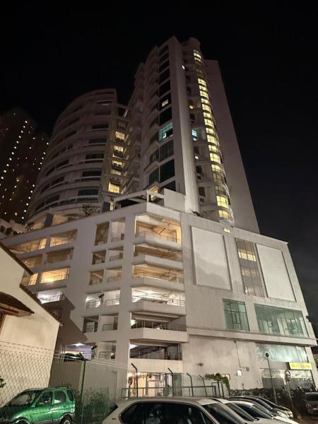 A la foto es mostra l'objecte THE CEO 3 BEDROOM near USM SPICE ARENA PANTAI SPECIALIST AIRPORT situat a la ciutat de Bayan Lepas.
