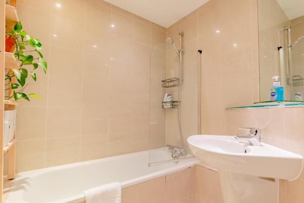 Foto 5: Rustic 1BD Flat by Regents Canal Heart of Hackney