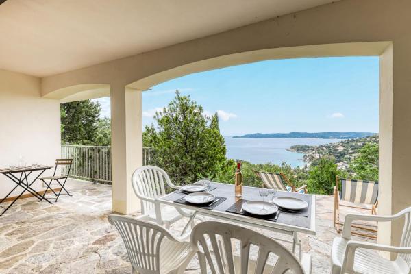 Bright Apartment With Terrace And Sea View Le Lavandou - Le Lavandou