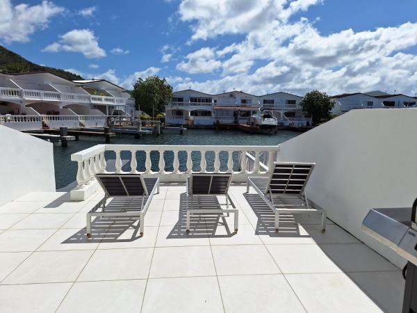 Modern Villa near the Beach 420E