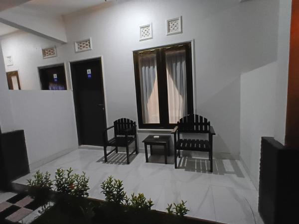 La photo montre l'objet Pro Homestay situé dans la ville de Lombok International Airport.