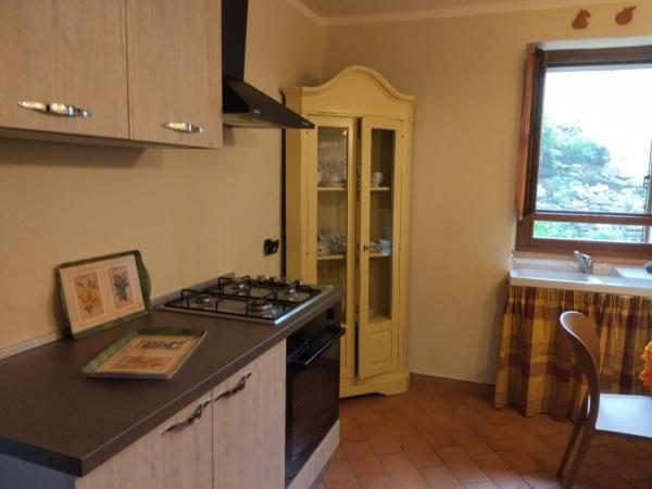 Na zdjęciu widoczny jest obiekt R&B Piccolo Borgo Tralacosta położony w mieście Berceto.