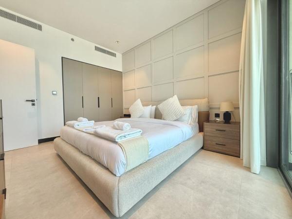 Foto 5: Vserve - 1 BR Escape With City Views & Canal Vibes