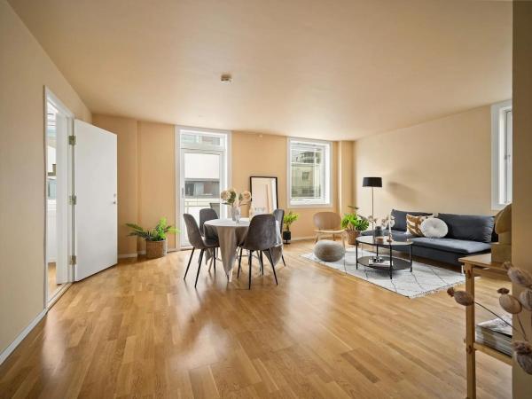 Nella foto è visibile l'oggetto Ås Sentrum Suite situato nella città di Ås.
