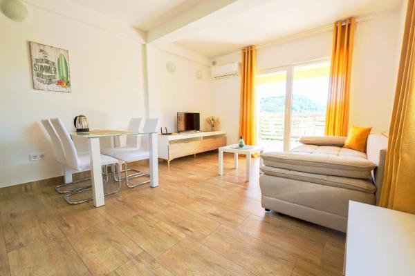 Apartments Chilla *** - Lopar