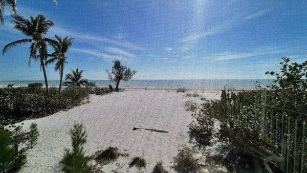 A la foto es mostra l'objecte Blue Gulf 102 situat a la ciutat de Sanibel.