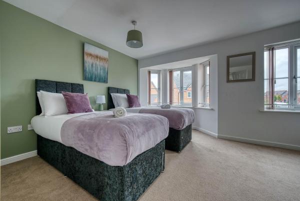 A la foto es mostra l'objecte Fantastic CONTRACTOR ACCOMMODATION - 5 Bedrooms and driveway! situat a la ciutat de Coventry.