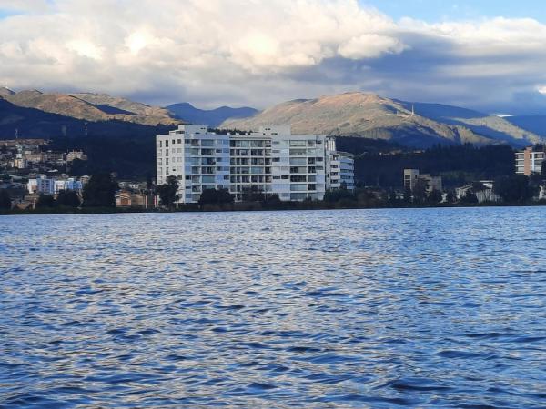 A la foto es mostra l'objecte Hermoso Apartamento con Vista al Lago situat a la ciutat de Paipa.