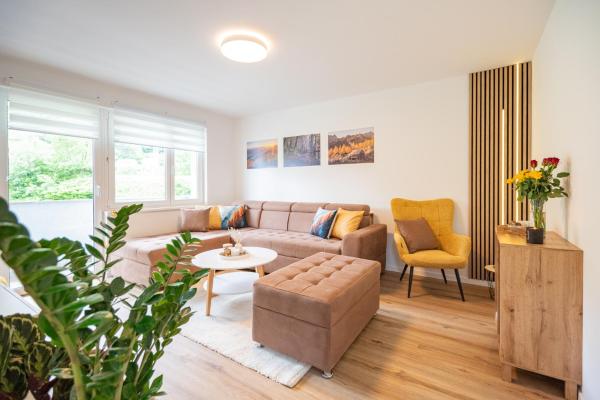 På billedet ses objektet Apartment under the Larch beliggende i byen Jesenice.