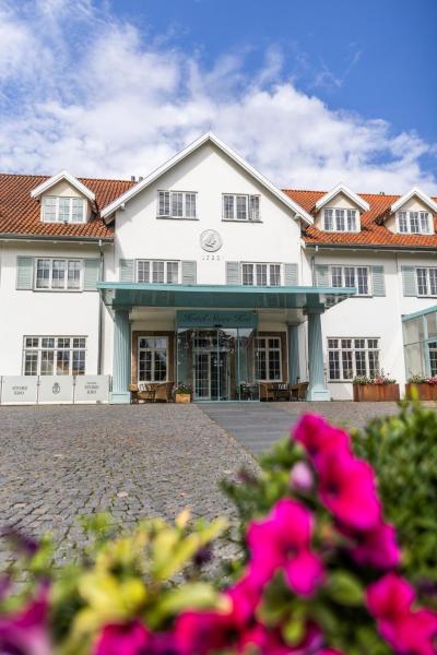 Στη φωτογραφία φαίνεται το αντικείμενο Hotel Fredensborg Store Kro που βρίσκεται στην πόλη Fredensborg.