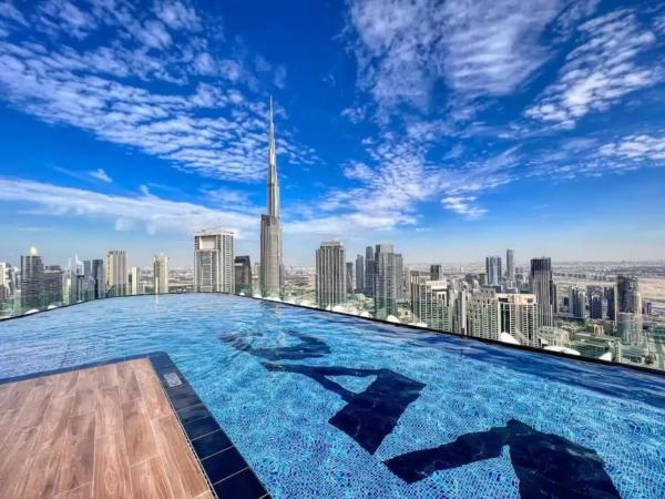 A la foto es mostra l'objecte Luxury 2BR at Paramount Hotel with Rooftop Infinity Pool situat a la ciutat de Dubai.