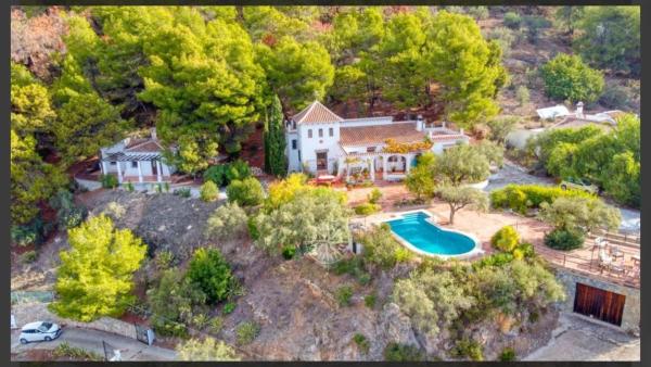 A la foto es mostra l'objecte Casa La Serena met of zonder extra gastenverblijf situat a la ciutat de Cómpeta.