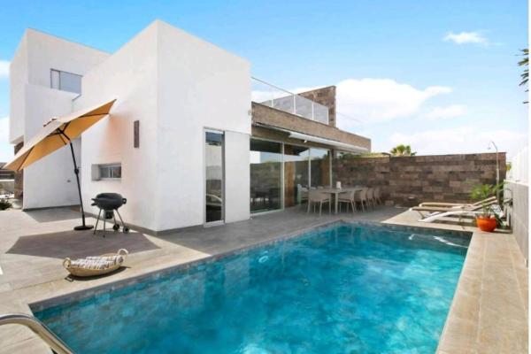 Nella foto è visibile l'oggetto Villa las Américas Tenerife situato nella città di Adeje.