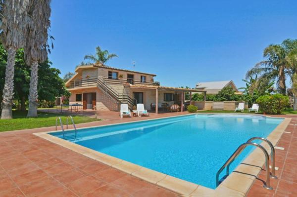 A la foto es mostra l'objecte Villa Garofani by Villa Plus situat a la ciutat de Punta Secca.