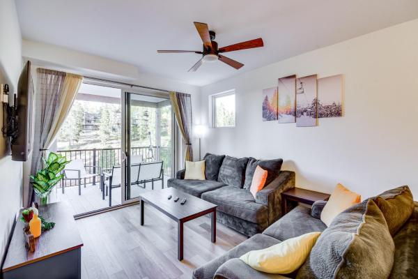 A la foto es mostra l'objecte Mountain Retreat in Fraser with Garage and Deck! situat a la ciutat de Fraser.