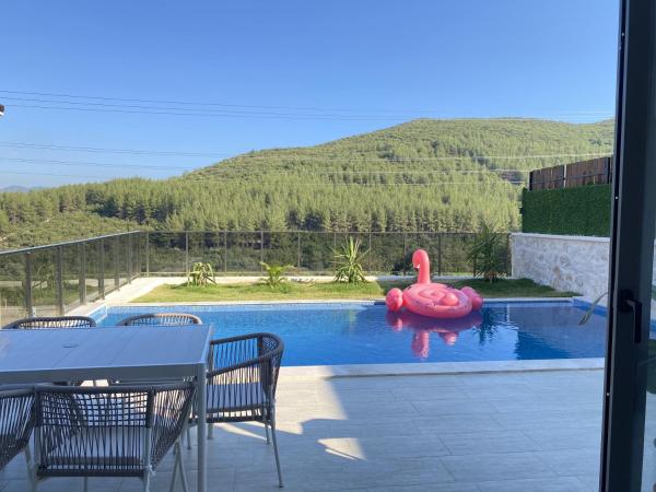A la foto es mostra l'objecte Villa La Perla situat a la ciutat de Kas.
